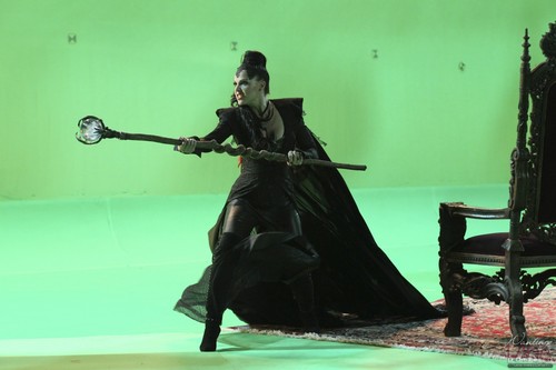  Evil Queen/Regina Mills - Behind the Scenes of "The Thing You pag-ibig Most"