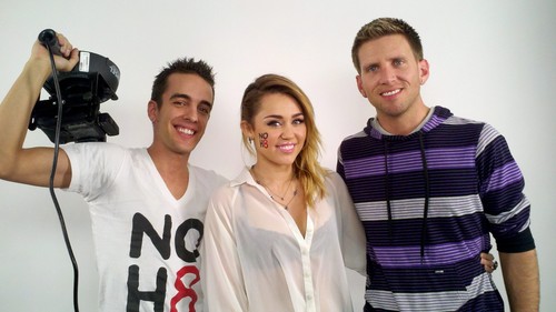  Miley Cyrus - NoH8 Campaign Photoshoot - Behind The Scenes