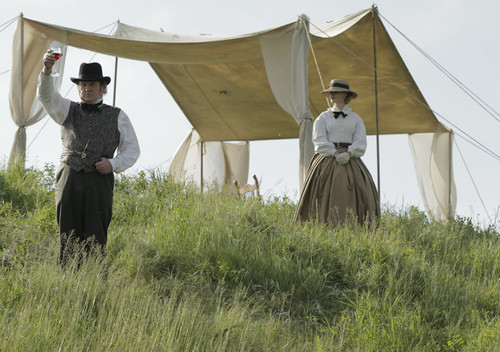 Thomas Durant and Lily Bell in Episode 5