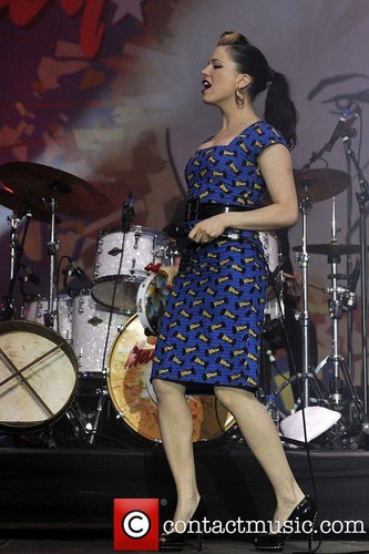  Imelda Performing @ 2011 "Isle of Wright Festival" - Newport