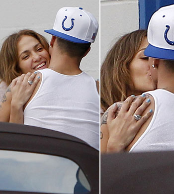  Jennifer Lopez Caught ciuman Casper Smart