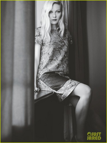  Kirsten Dunst Covers 'C' Magazine December 2011