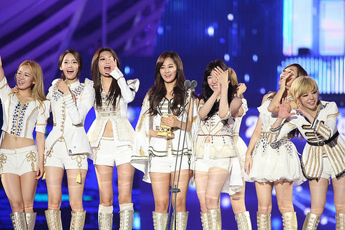 SNSD - Best Artist Of The বছর (2011 MAMA)