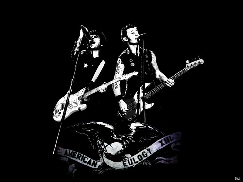 1st step-Billie Joe, mike Dirnt and the Eagle.