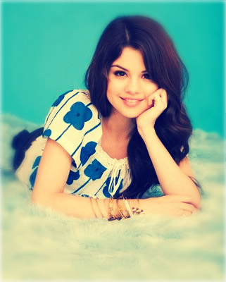  Selly is beautiful <3