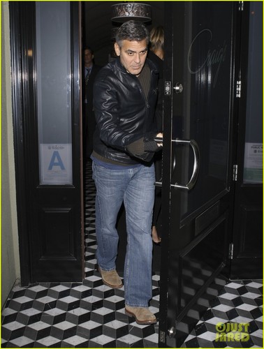  George Clooney & Stacy Keibler: cena at Craig's!