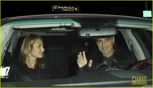  George Clooney & Stacy Keibler: ডিনার at Craig's!