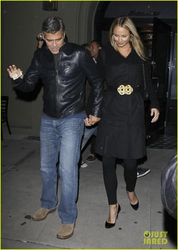  George Clooney & Stacy Keibler: chajio, chakula cha jioni at Craig's!