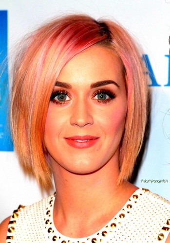  Katy Perry Debuts new short hairdo