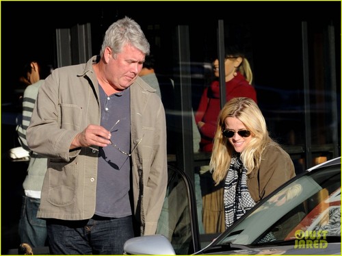  Reese Witherspoon: siku Out with Dad!