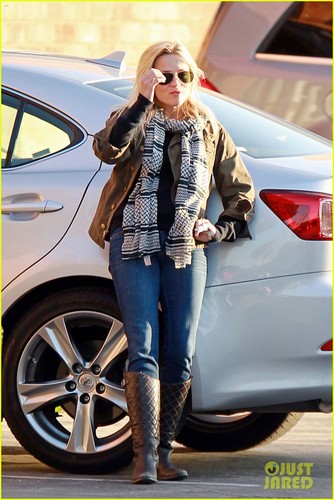  Reese Witherspoon: hari Out with Dad!