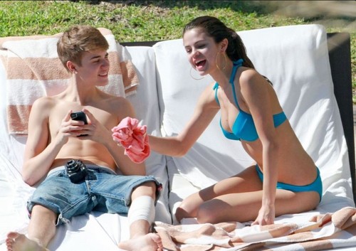  Selena and Justin in Mexico