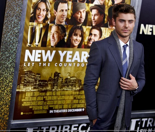  ZacEfron - New Years Eve New York PREMIERE