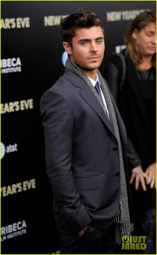 ZacEfron - New Years Eve New York PREMIERE