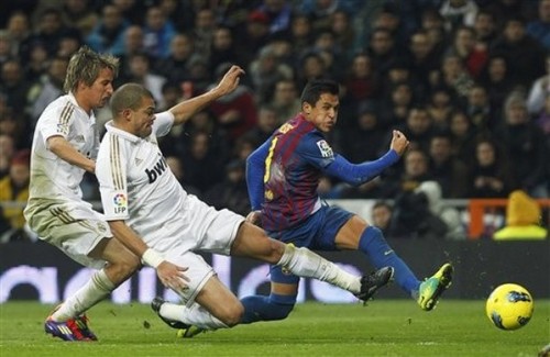 Alexis Sanchez - FC Barcelona (3) v Real Madrid (1) - La Liga
