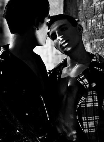  Emmanuel রশ্মি & Philippe Ashfield modeling British Menswear Labels