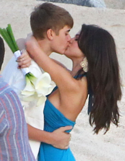  Justin and Selena at a wedding in Mexico.