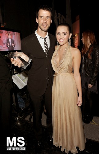 Miley Cyrus - 09/12 American Giving Awards -Backstage