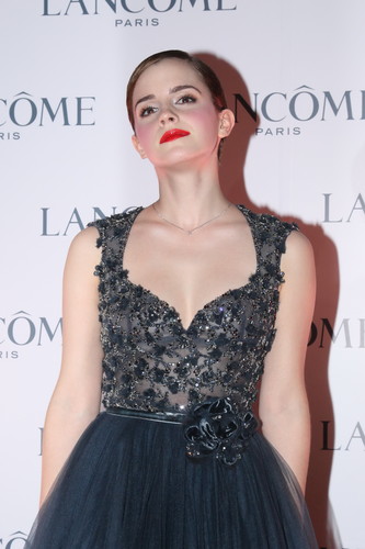  Promoting Lancôme in Hong Kong - December 7, 2011 (HQ)