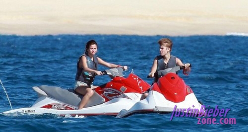 Selena and Justin in Mexico