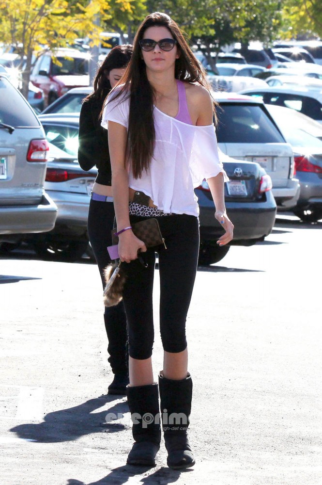 Kendall & Kylie spotted out shopping in Beverly Hills, Dec 10 - Kendall ...