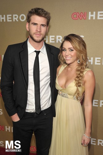  Miley Cyrus - 11. December- CNN All-Star-Tribute Awards: Red Carpet