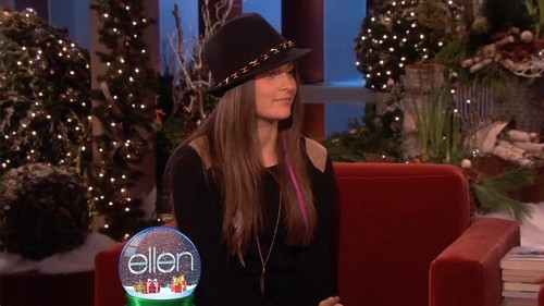  Paris Jackson's Interview With Ellen on Ellen Показать December 13th 2011 (HQ Without Tag)