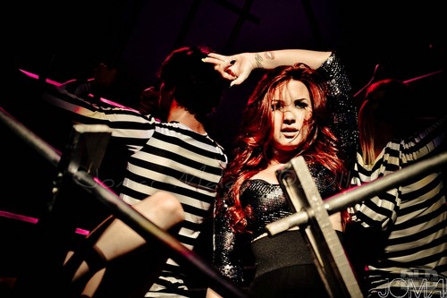  Demi Lovato concierto in Puerto Rico (December 16, 2011)