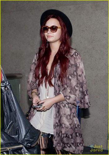  Demi Lovato at LAX (December 17, 2011)