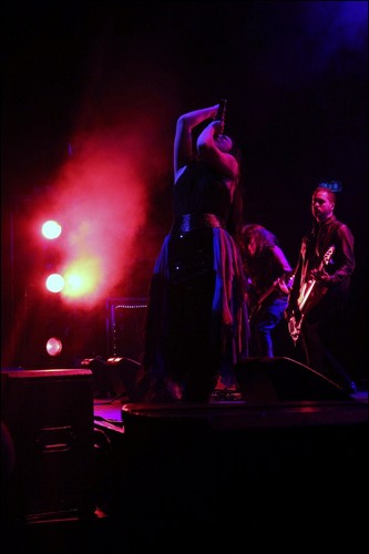  एवनेसेन्स 2011 Live