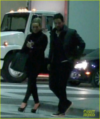  Hilary Duff: abendessen datum with Mike Comrie!