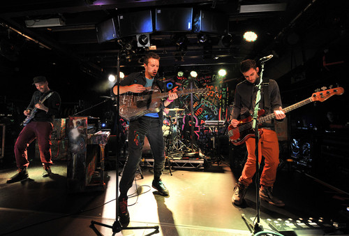  On Stage: BBC Radio 2 [December 6, 2011]