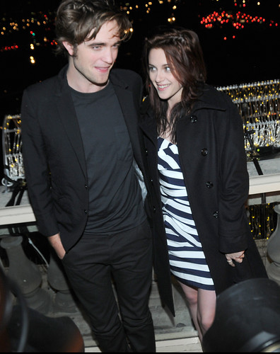  new/old pic Rob in paris 2008