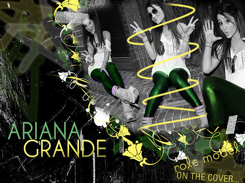  Ariana Grande kertas-kertas dinding :)