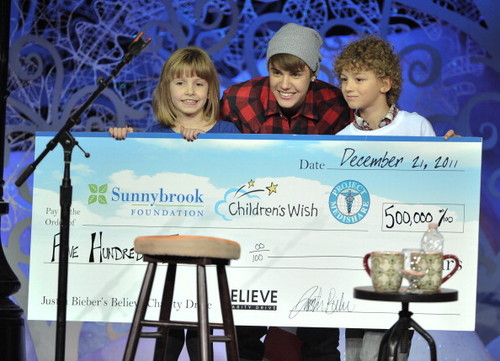  Bieber ホーム for the Holidays