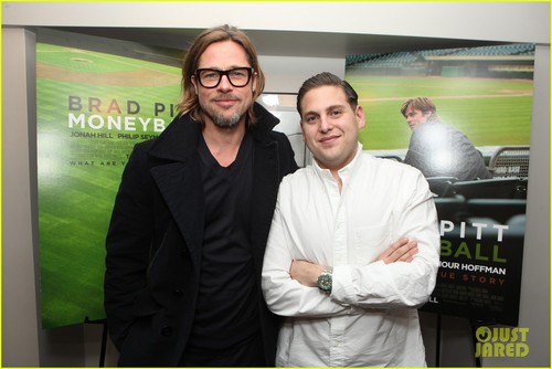  Brad Pitt: 'Moneyball' Screening with Jonah collina