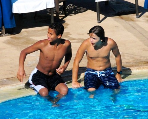  Jaafar and prince in the pool :3