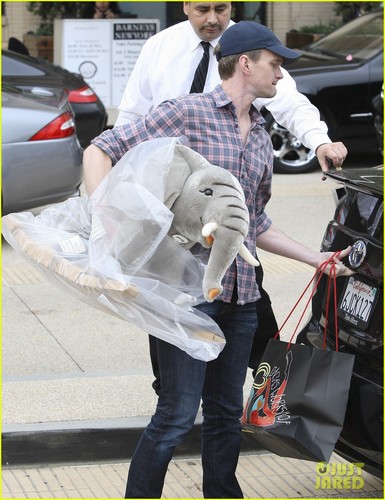  Neil Patrick Harris: クリスマス Shopping in Beverly Hills!