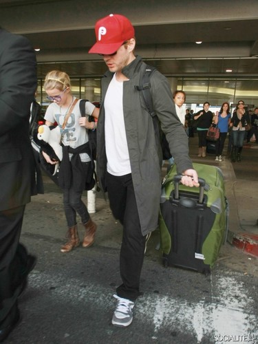  Ryan Phillippe And His Kids Land At LAX