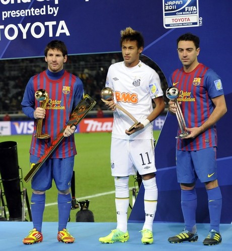  Santos FC (0) v FC Barcelona (4) - FIFA Club World Cup Final: Lionel Messi recieves the Golden Ball
