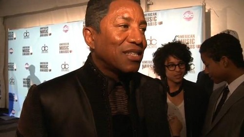  jermaine jackson with his sons jaafar and jeremy attended american संगीत award