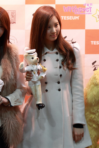 111228 SNSD - 2011 Seoul Doll Fair
