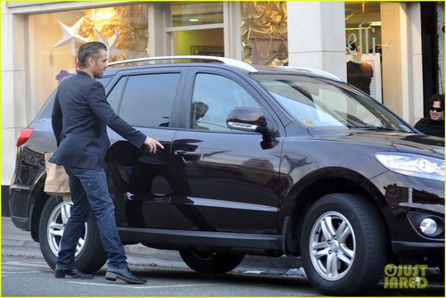 Colin Farrell: Lunch with Mom & Brother Eamon!