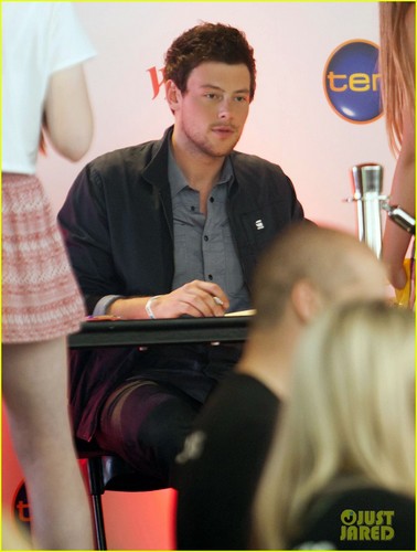  Cory Monteith: 'Glee' DVD Signing!