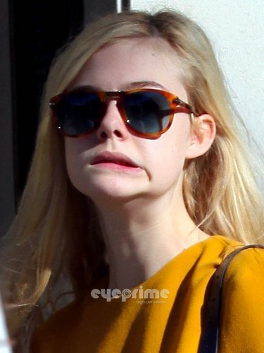  Elle Fanning spotted out and about in Beverly Hills, Dec 26