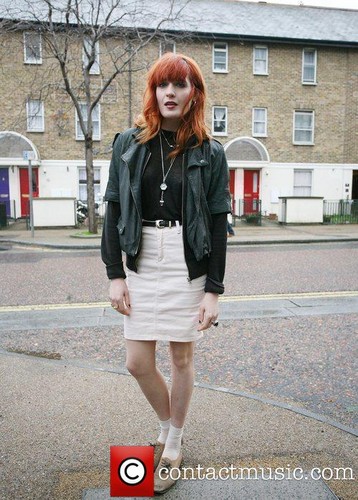  Florence Leaving "GMTV Studios" - Londres