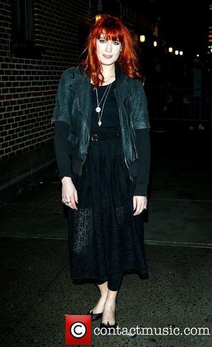  Florence Outside "The Late دکھائیں With David Letterman" Studios - New York