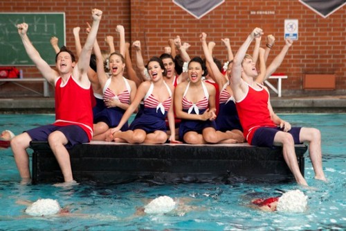  Хор Episode 3.10 Photos: Synchronized Swimming in 'Yes/No'
