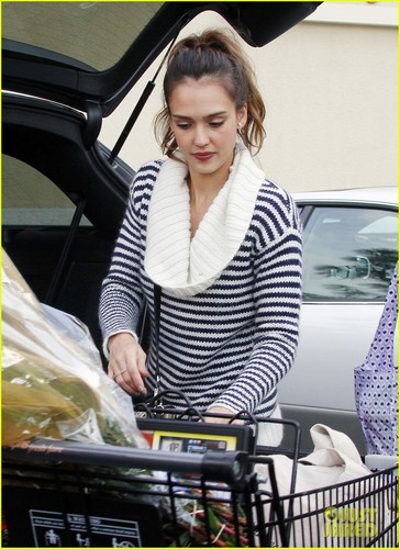  Jessica Alba: natal Weekend brunch with the Family!