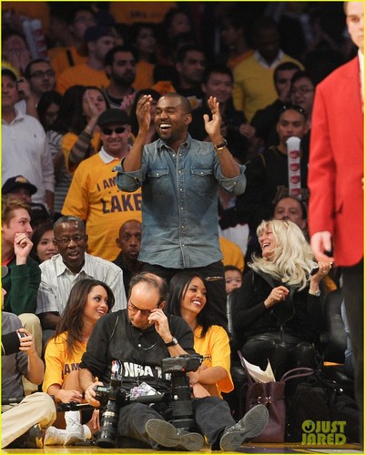  Kanye West: Lakers Game with Lil Wayne!